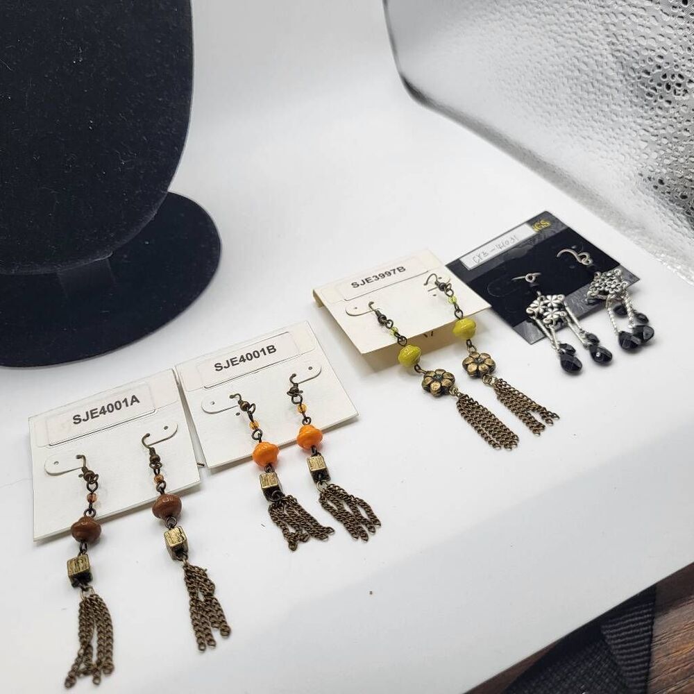 Lot of 4 Cottage Core 70s Groovy Dangle Earrings - Picture 5 of 8